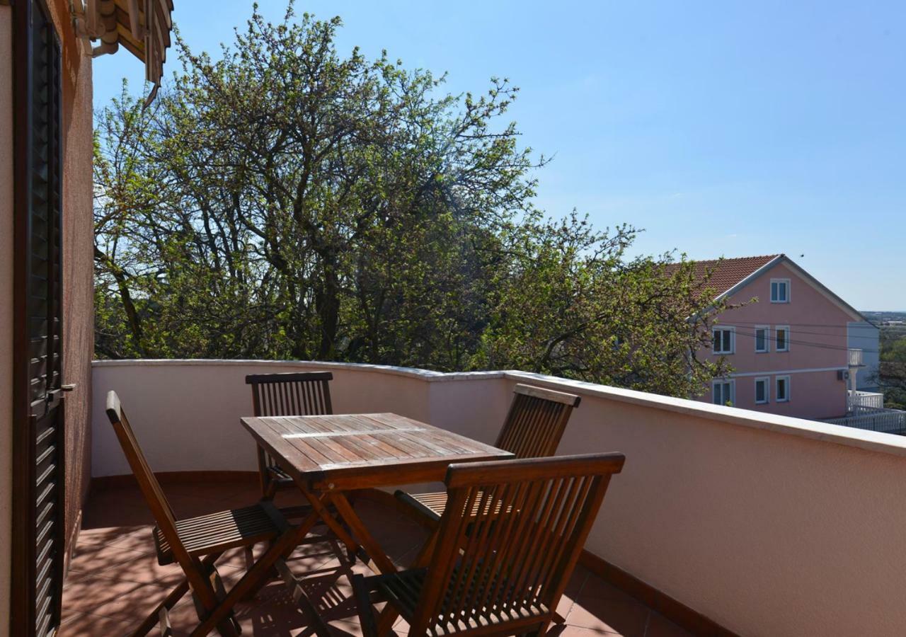 App Cerneka Apartment Umag Luaran gambar