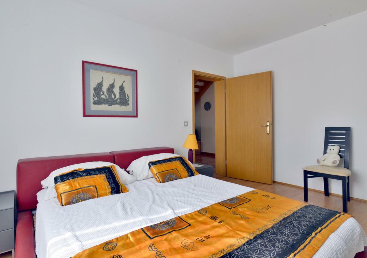 App Cerneka Apartment Umag Luaran gambar