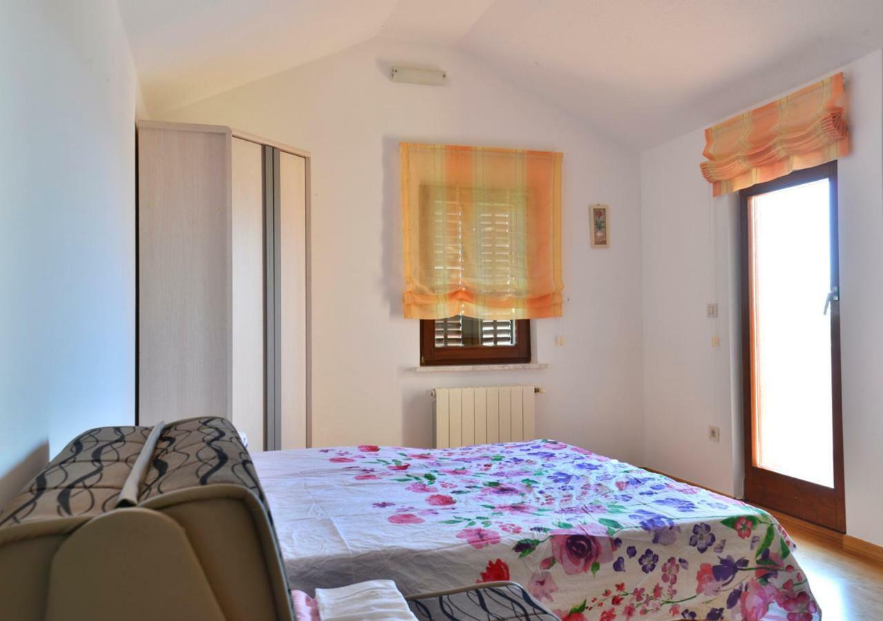 App Cerneka Apartment Umag Luaran gambar