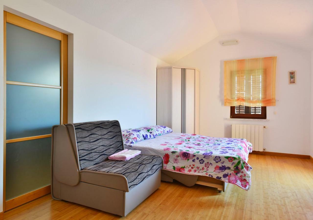 App Cerneka Apartment Umag Luaran gambar